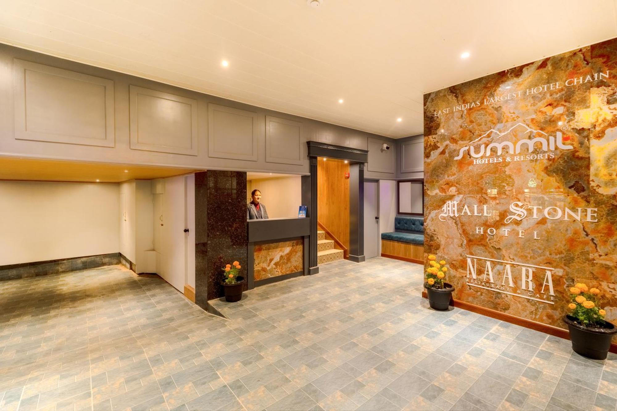 Summit Mall Stone Hotel Dardzsiling Kültér fotó